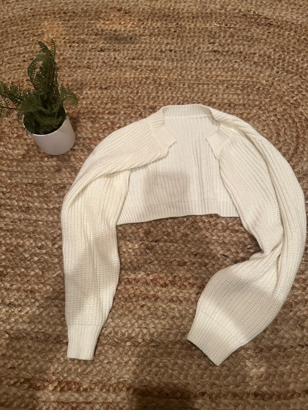 WHITE KNIT SHOULDER CARDIGAN